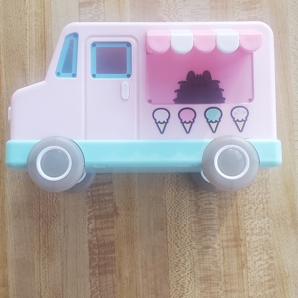 Pusheen Ice Cream Truck - Picture 6 of 8